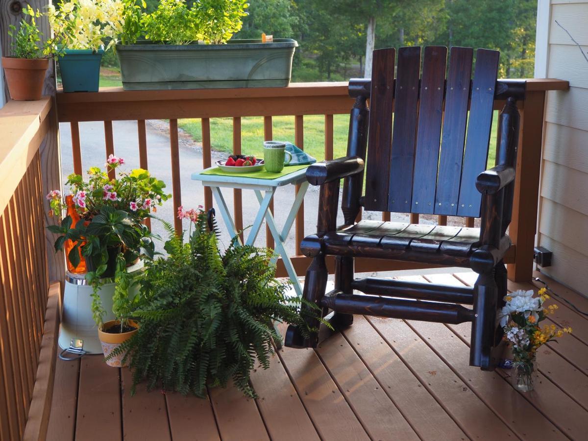 Bedford Landings Bed & Breakfast Moneta Exterior photo
